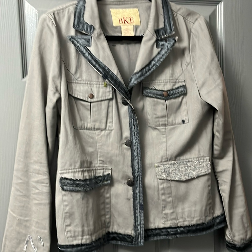 BKE- by the Buckle jacket with cute details size large